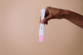 Qu'est-ce qu'une ménarche précoce ? Faut-il la traiter ? Nous résolvons vos doutes